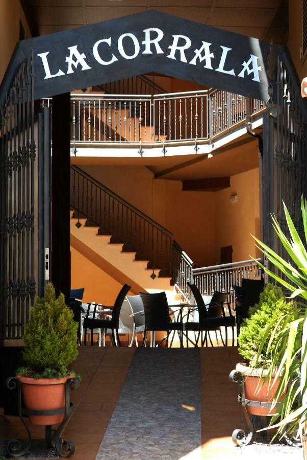 Apartahotel La Corrala San Martín de Moncayo Zewnętrze zdjęcie
